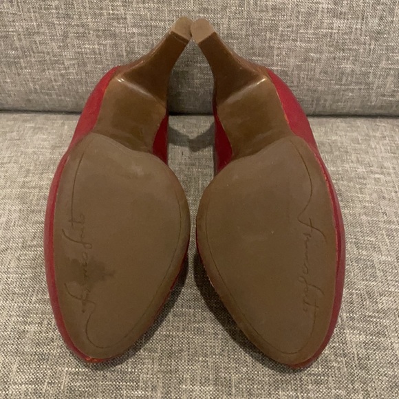 Red Franco Sarto heels - Picture 4 of 4